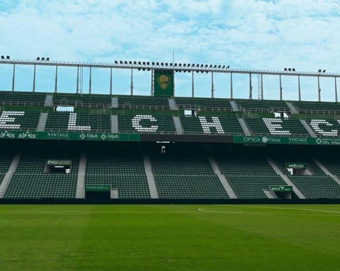 ELCHE X BARCELONA: HORÁRIO E ONDE ASSISTIR AO JOGO