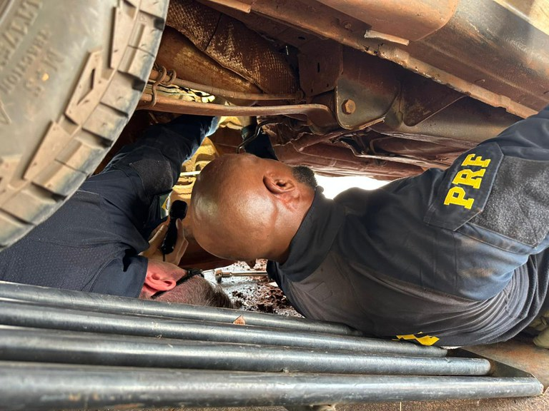 TRÁFICO DE DROGAS: PRF PRENDE REINCIDENTE EM MARÍLIA