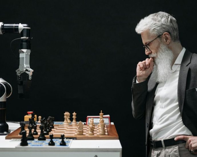 INTELIGÊNCIA ARTIFICIAL: BENEFÍCIOS E RISCOS PARA O TRABALHO