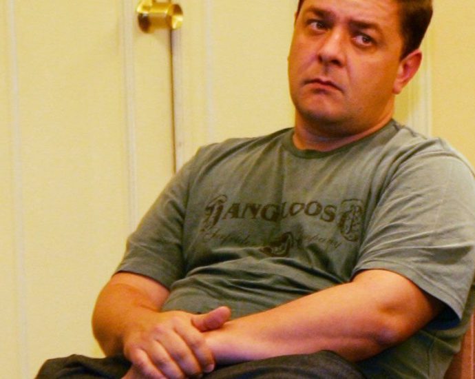 LULINHA: OPOSIÇÃO PEDE TORNOZELEIRA ELETRÔNICA AO STF