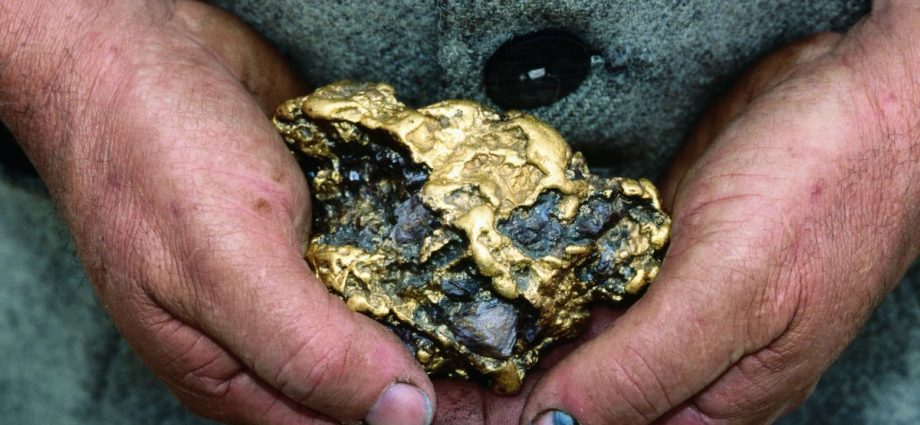 OURO: QUEDA COM REALIZAÇÃO DE LUCROS E MENOR TENSÃO