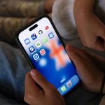 REDES SOCIAIS: REINO UNIDO PODE PROIBIR USO POR CRIANÇAS