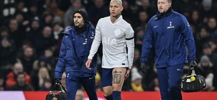 RICHLARISON SOFRE LESÃO E DESFALCA O TOTTENHAM
