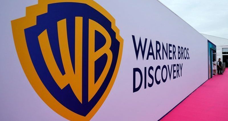 NETFLIX PROPÕE PAGAMENTO À VISTA À WARNER BROS.