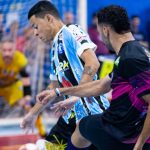 CAMPEONATO DE FUTSAL: VAI NA FÉ DOMINA O JOGO