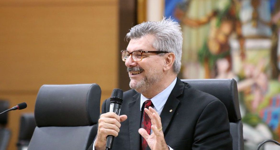 IMPORTUNAÇÃO SEXUAL: STJ AFASTA MINISTRO MARCO BUZZI