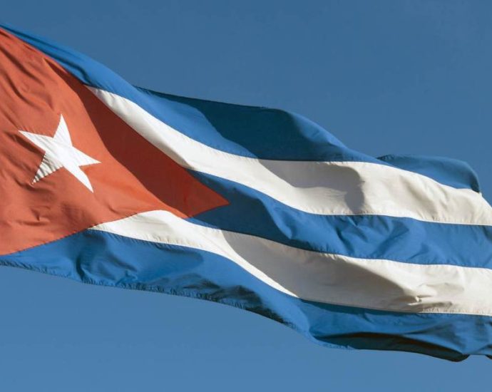 CUBA ALERTA SOBRE FALTA DE COMBUSTÍVEL DE AVIAÇÃO