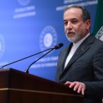 URÂNIO ENRIQUECIDO: IRÃ DESAFIA EUA EM POLÍTICA NUCLEAR