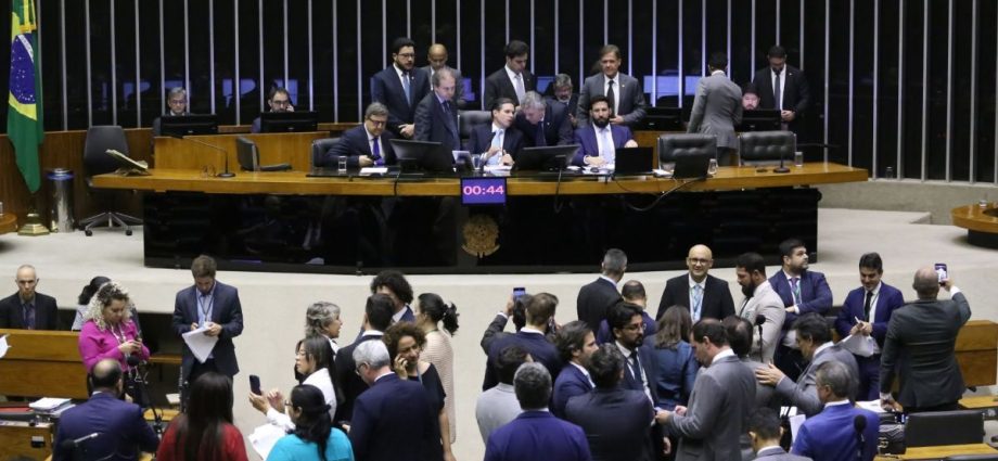 INDÚSTRIA QUÍMICA: Câmara Aprova Ampliação de Incentivos