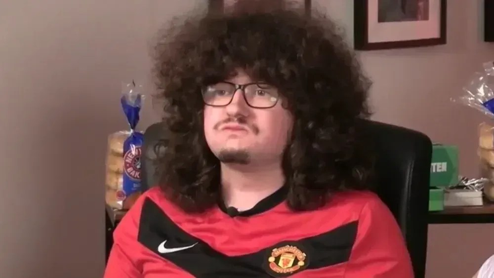 MANCHESTER UNITED: FÃ ULTRAPASSA 500 DIAS SEM CORTAR CABELO