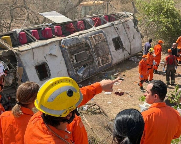 ACIDENTE COM ÔNIBUS: ROMEIROS FERIDOS RECEBEM ALTA