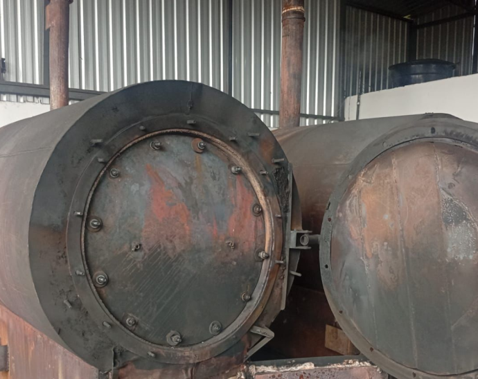 CARVOARIA ILEGAL É FECHADA EM CAMPO GRANDE-MS