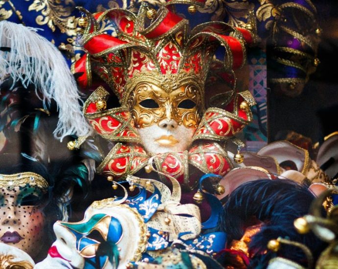 CARNAVAL NO MUNDO: FESTAS INCRÍVEIS FORA DO BRASIL