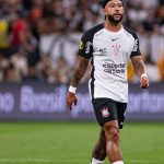 MEMPHIS DEPAY PERDE PÊNALTI EM JOGO CONTRA O PALMEIRAS