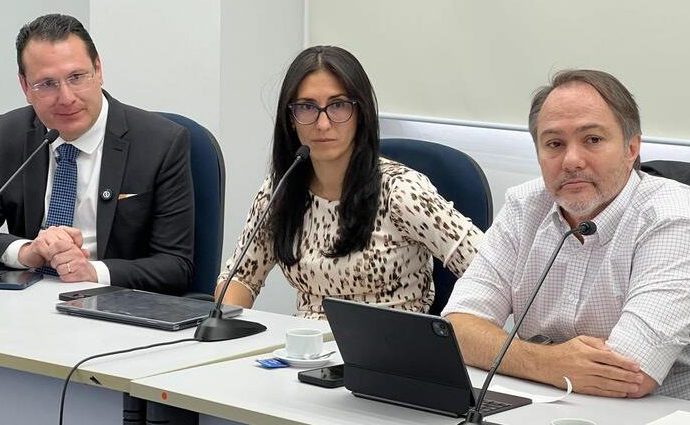 REVISÃO DE CONTAS DE ÁGUA NO VALE DO PARAÍBA