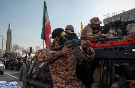 GUARDAS REVOLUCIONÁRIAS: IRÃ CLASSIFICA EXÉRCITOS DA UE COMO TERRORISTAS